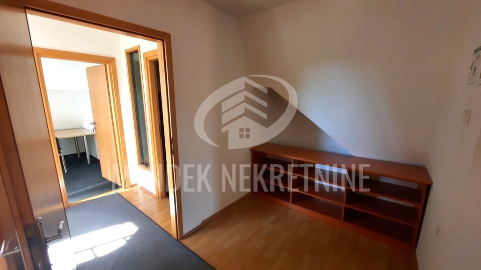 Commercial Property, 171 m2, For Rent, Varaždin - Centar