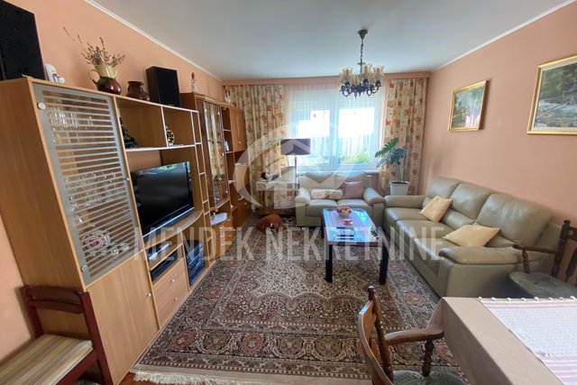 TOP LOKACIJA! Obiteljska kuća s poslovnim prostorom, Železna Gora. 560 m2