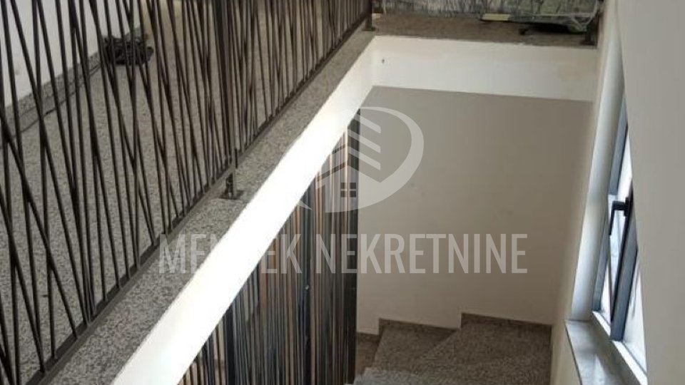 WOHNUNG IM 2. STOCK EINES WOHNGEBÄUDES - NEUBAU - INSEL PAG - POVLJANA - KROATIEN