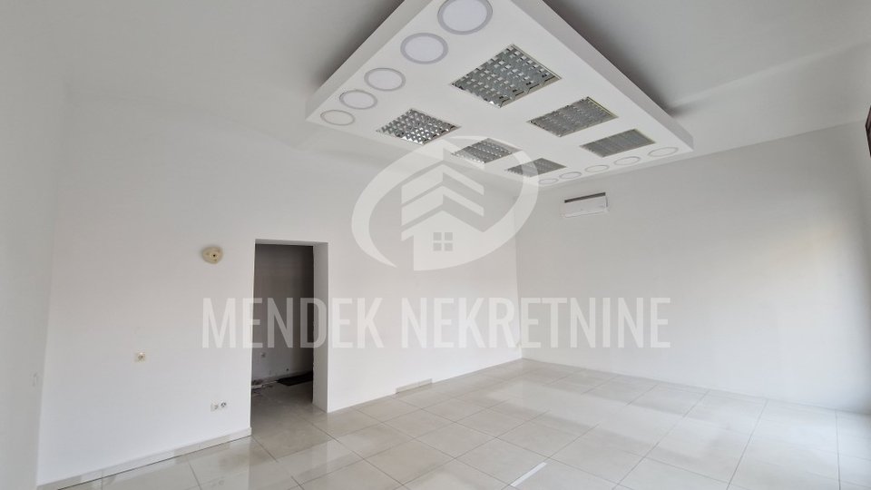 Commercial Property, 56 m2, For Rent, Varaždin - Centar