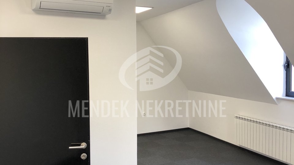 Commercial Property, 72 m2, For Rent, Varaždin - Centar