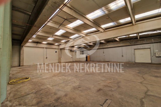 Commercial Property, 400 m2, For Rent, Varaždin - Texas