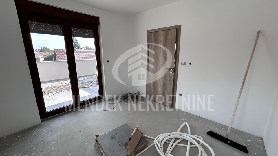 NOVO! NEKORIŠTENO! 5 - sobni PENTHOUSE površine 140.80 m2 na 2. katu moderne zgrade, centar, prodaja
