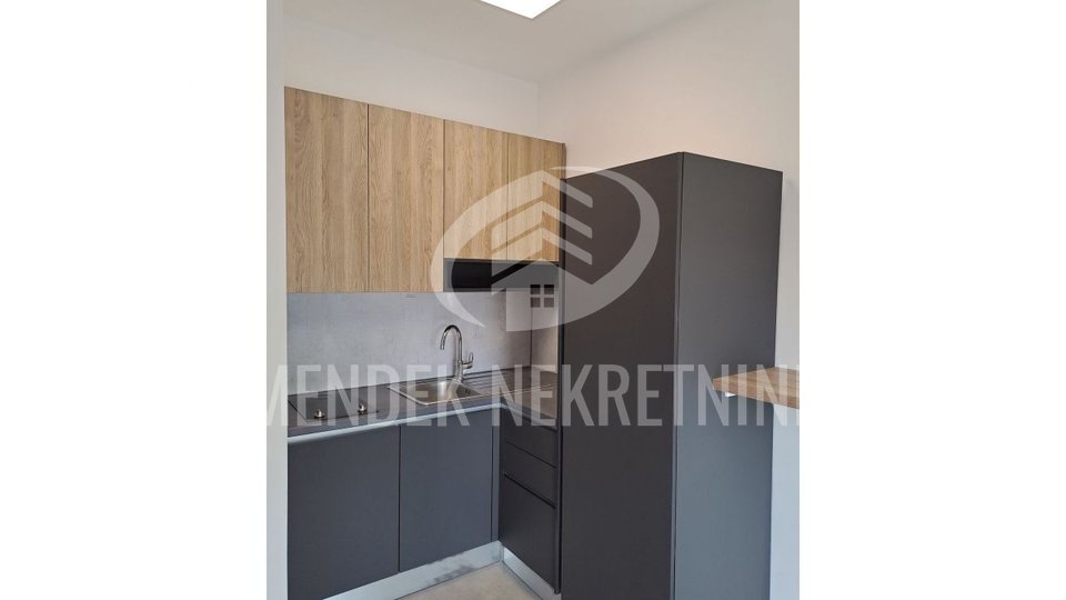 Commercial Property, 168 m2, For Rent, Varaždin - Centar