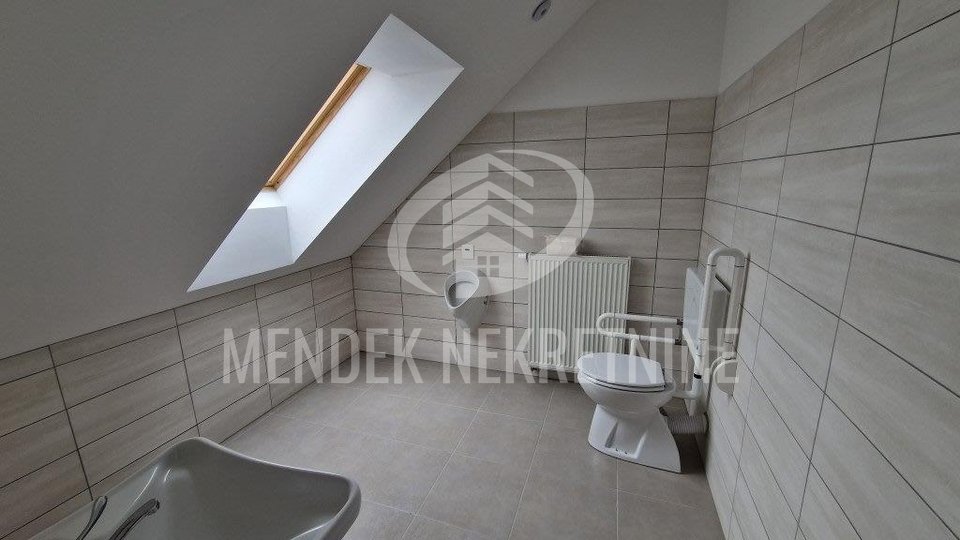 Commercial Property, 52 m2, For Rent, Varaždin - Centar