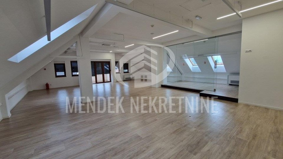 Commercial Property, 52 m2, For Rent, Varaždin - Centar
