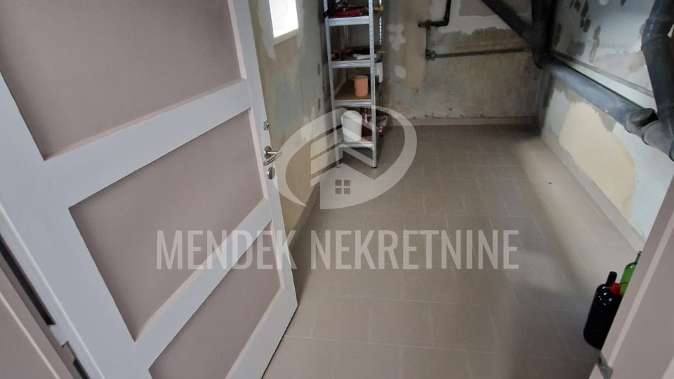 House, 190 m2, For Sale, Varaždin - Centar