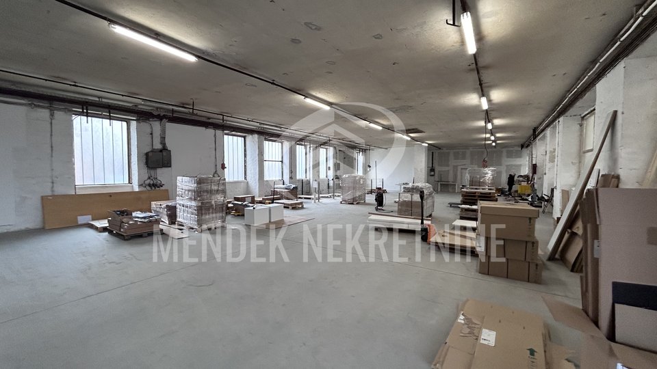 Uredsko izložbeni + proizvodno skladišni prostor 1650 m2, novouređeno, Varaždin