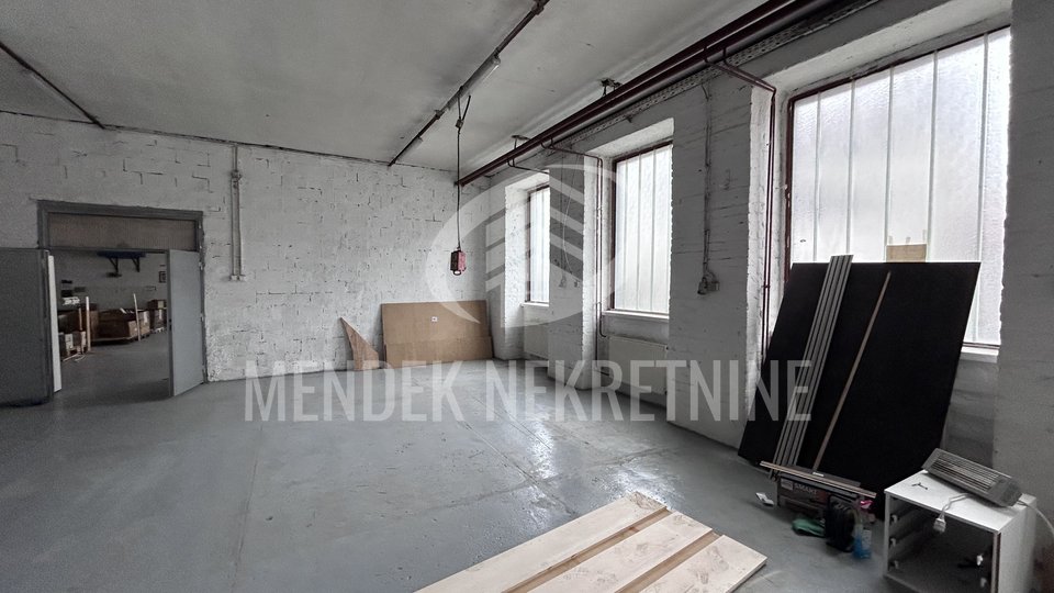 Commercial Property, 1650 m2, For Sale, Varaždin - Đurek