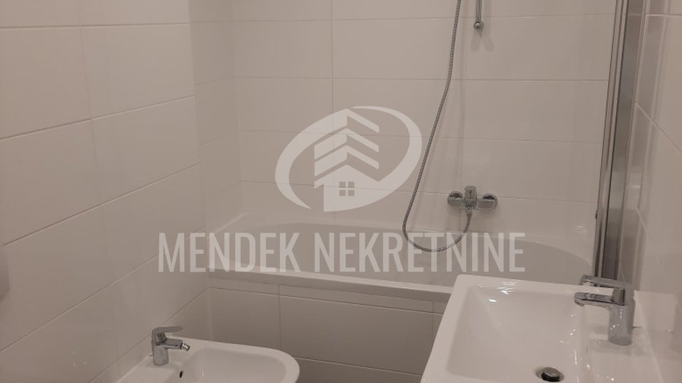 Commercial Property, 74 m2, For Rent, Varaždin - Centar
