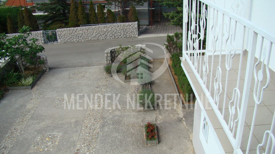 House, 350 m2, For Sale, Omišalj