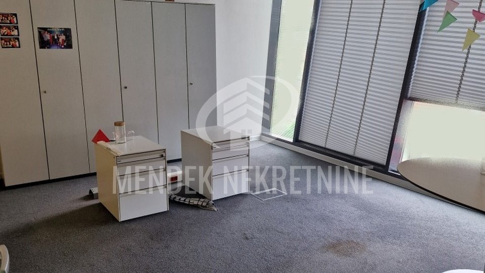 Commercial Property, 163 m2, For Rent, Varaždin - Centar