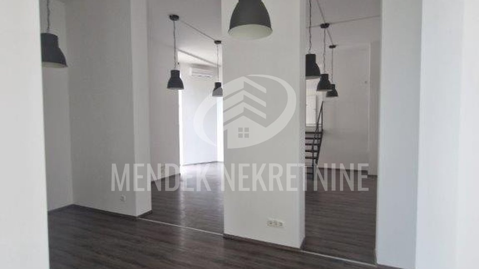 Commercial Property, 207 m2, For Sale, Varaždin - Centar