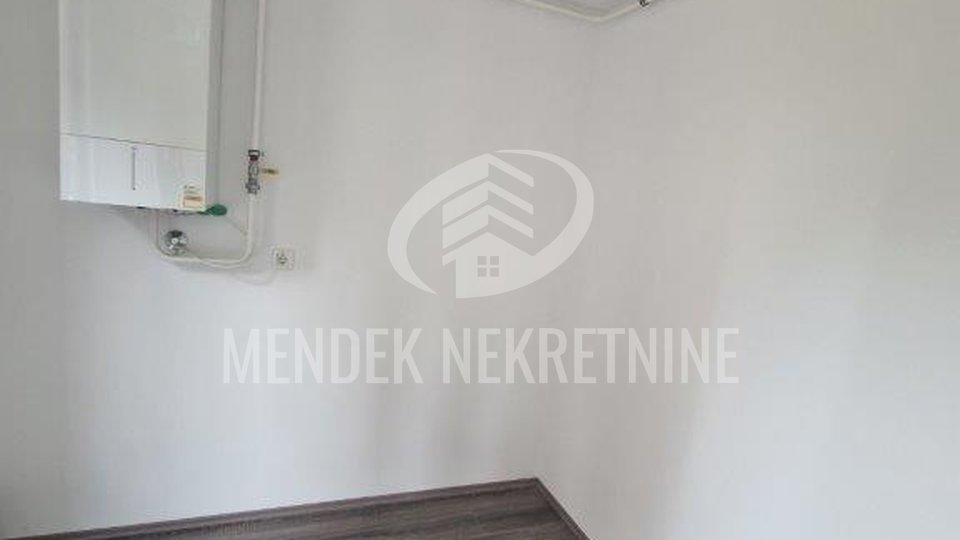 Commercial Property, 207 m2, For Sale, Varaždin - Centar