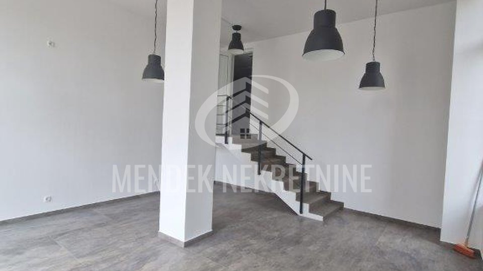 Commercial Property, 207 m2, For Sale, Varaždin - Centar