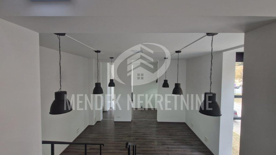 Commercial Property, 207 m2, For Sale, Varaždin - Centar