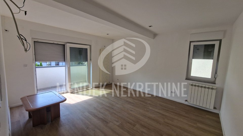 Commercial Property, 73 m2, For Rent, Varaždin - Centar