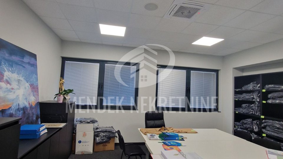 Commercial Property, 237 m2, For Rent, Varaždin - Koprivnička