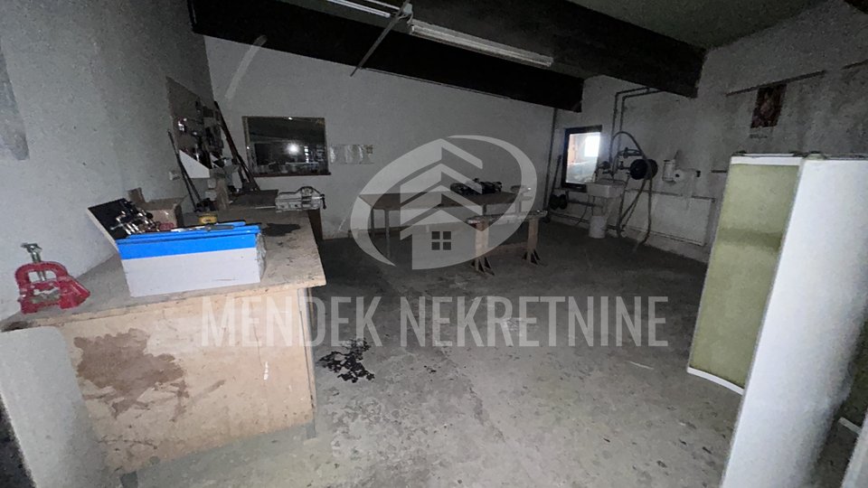 Commercial Property, 2231 m2, For Rent, Trnovec