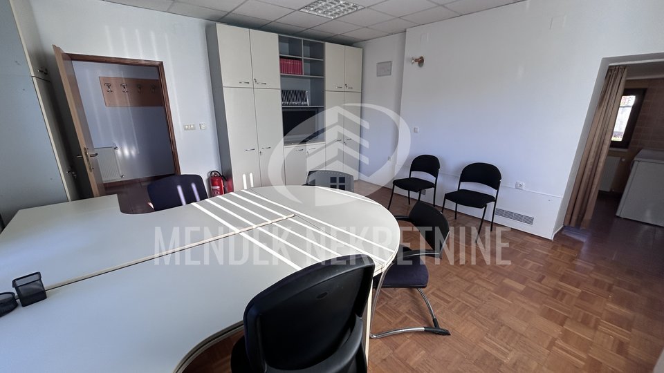 Commercial Property, 55 m2, For Rent, Varaždin - Centar