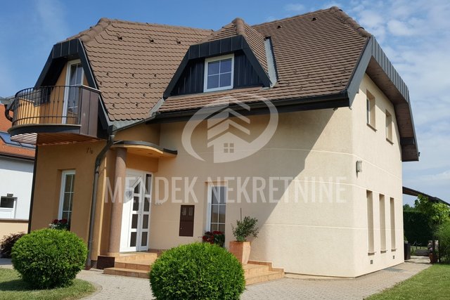 House, 250 m2, For Sale, Varaždin - Biškupec