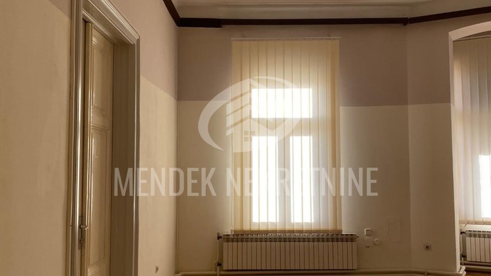 Commercial Property, 30 m2, For Rent, Varaždin - Centar