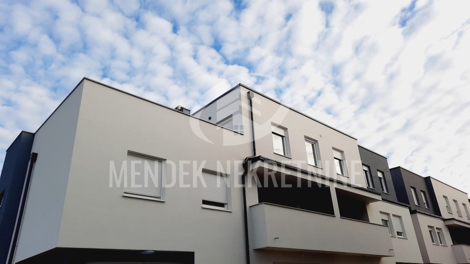 Commercial Property, 180 m2, For Sale, Varaždin - Hallers