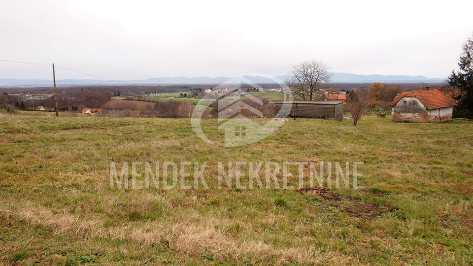 OLD HOUSE FOR RENOVATION FOR SALE WITH A GARDEN of approx. 1033m2